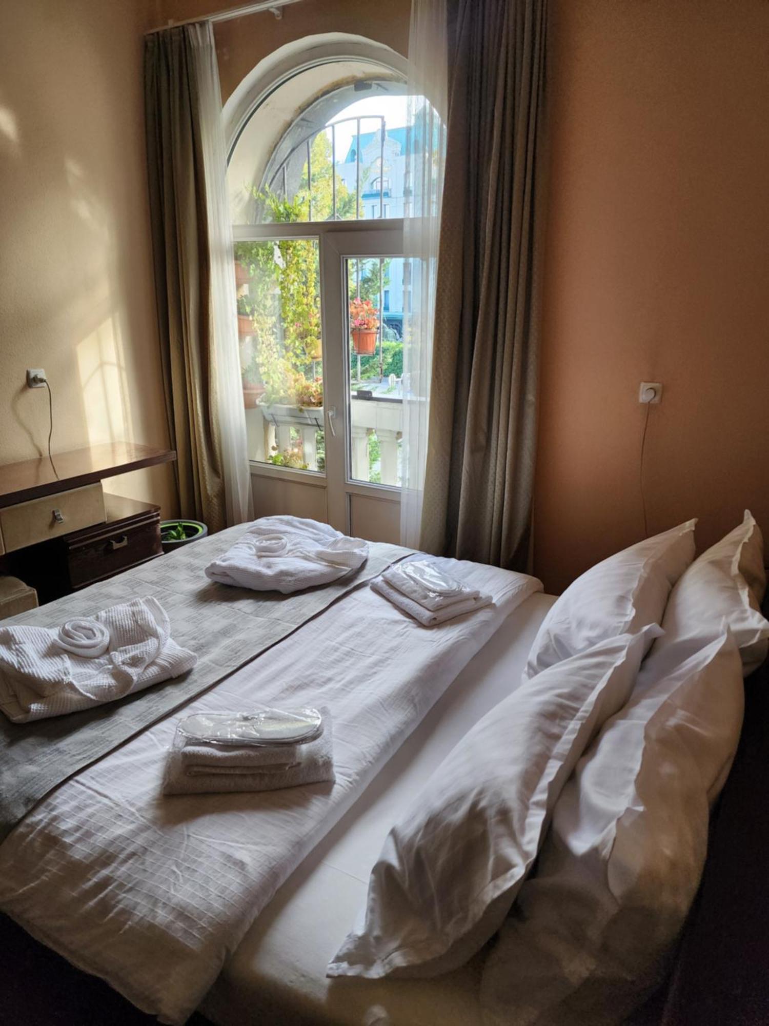 10 Baratashvili St Tbilisi Eksteriør billede